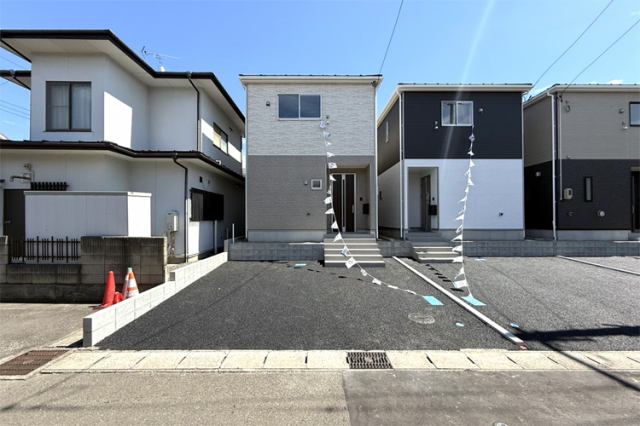 （現地写真）全5棟！ライフスタイルに合わせた間取から選べます♪