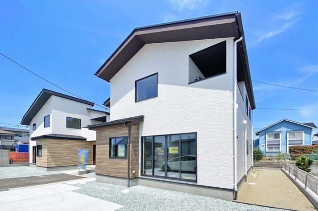 敷地71坪以上！広々な敷地にリビングは24.8帖！現地（2025年6月）撮影