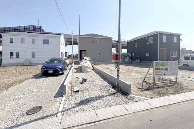 （現地写真）小学校まで徒歩4分！