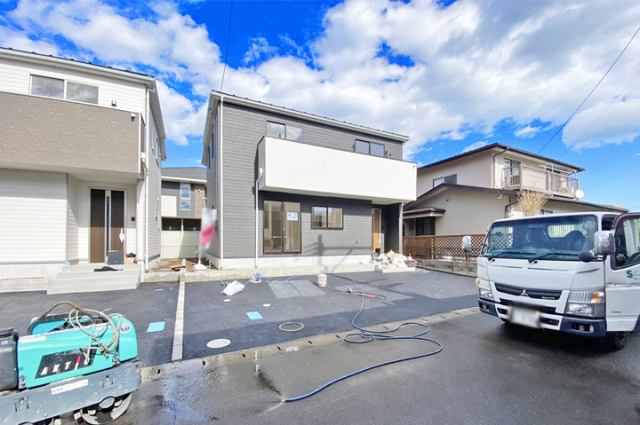 東四郎丸小学校徒歩8分！お子様の通学も安心！現地（2025年10月）撮影