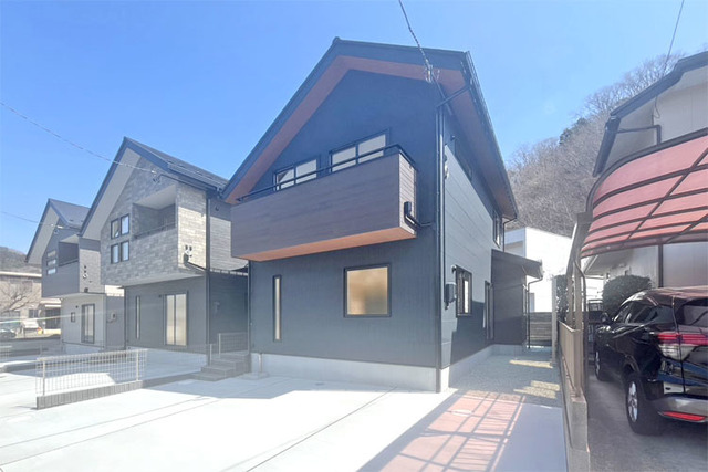 最大並列駐車3台OK！来客時にも安心ですね♪現地（2026年3月）撮影