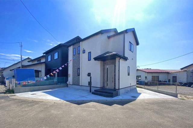 キッチン後ろから脱衣所へ！お子様の入浴も安心♪現地（2025年8月）撮影