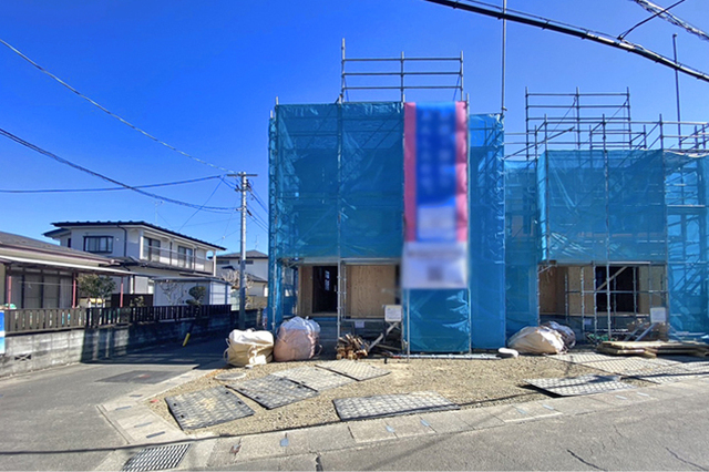 開放的で防犯にも優れた角地！現地（2026年3月）撮影