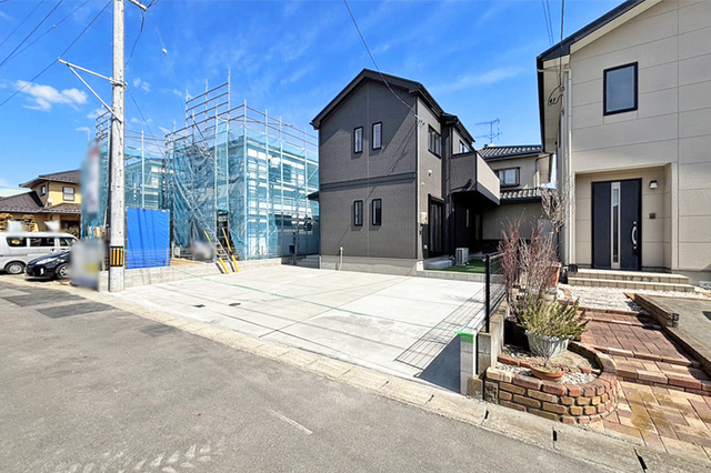 続き間の洋室はホールからも出入り可能な回遊動線！現地（2026年3月）撮影