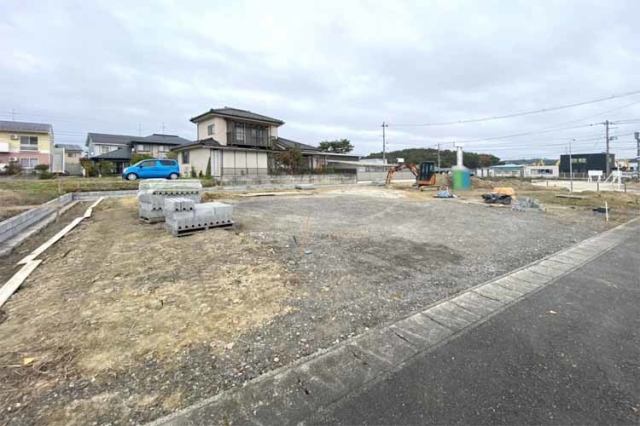 （現地写真）広々南道路で明るく開放的！