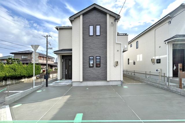 （現地写真）角地で開放的！