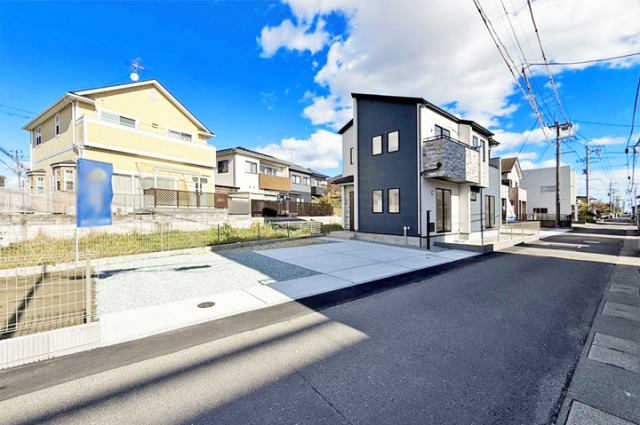 敷地61坪！駐車並列2台！お庭付き！現地（2025年11月）撮影