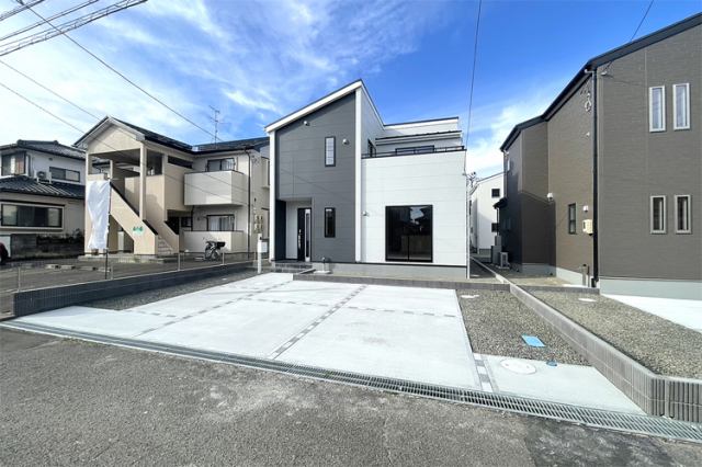 （現地写真）並列4台駐車！