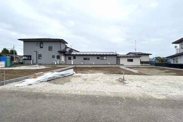 スーパーまで徒歩11分♪