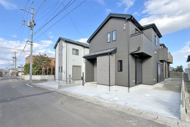 シックハウス対策のされたお家近隣にお買い物施設が充実現地（2025年10月）撮影