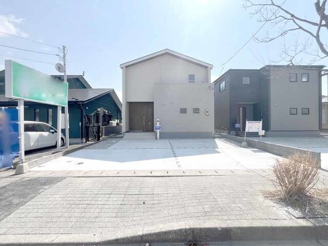 （現地写真）徒歩圏内に生活施設が充実！