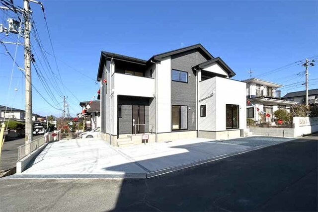 （現地写真）陽当たり良好で開放的な角地♪