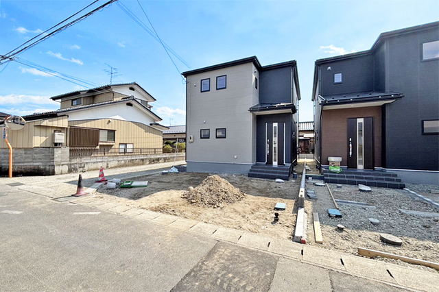 開放的な角地物件！現地（2026年3月）撮影