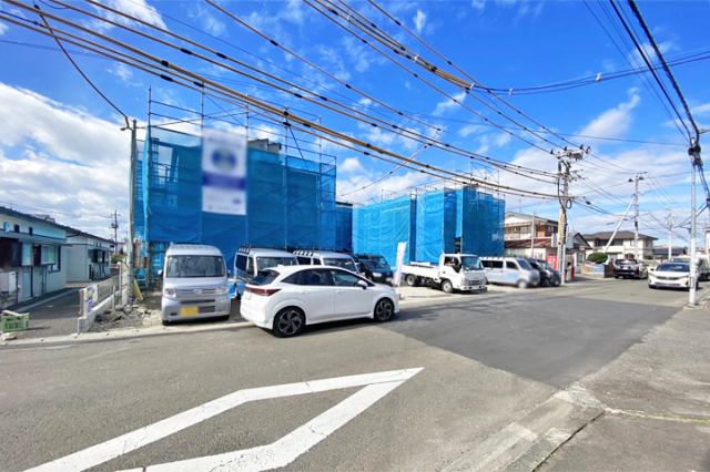 脱衣所に棚や収納が豊富！お風呂時間がスムーズに！現地（2025年10月）撮影