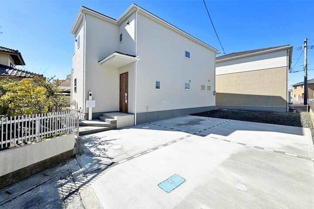 駐車4台可！来客時にも助かりますね♪現地（2026年3月）撮影