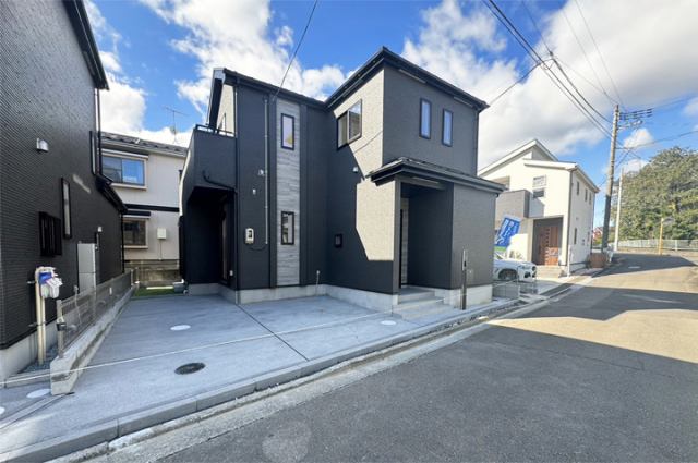 お子様がいるご家庭に嬉しい続き間！廊下からも出入り可能な便利な動線！現地（2025年11月）撮影