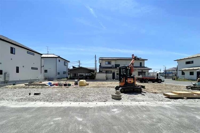 （現地写真）前面道路広く開放的！