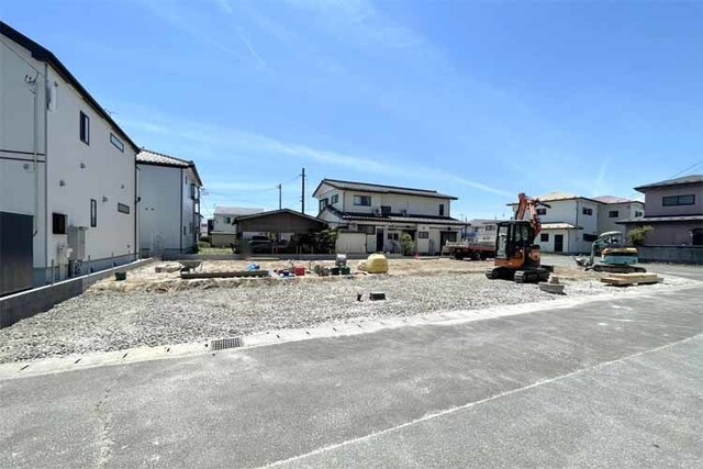 （現地写真）前面道路広く開放的！