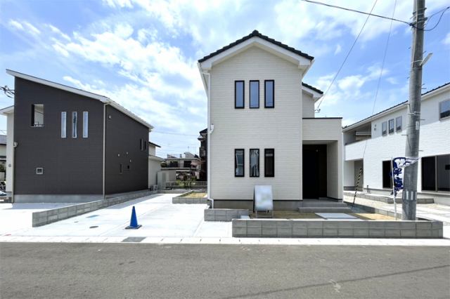 （現地写真）ドラッグストア徒歩3分！