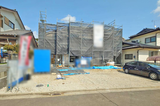 敷地広々71坪越♪並列駐車5台以上可能で来客時にも便利！現地（2026年3月）撮影