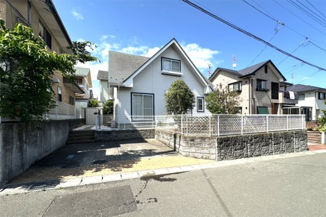 （現地写真）敷地61坪超！楽しみ広がる南庭！