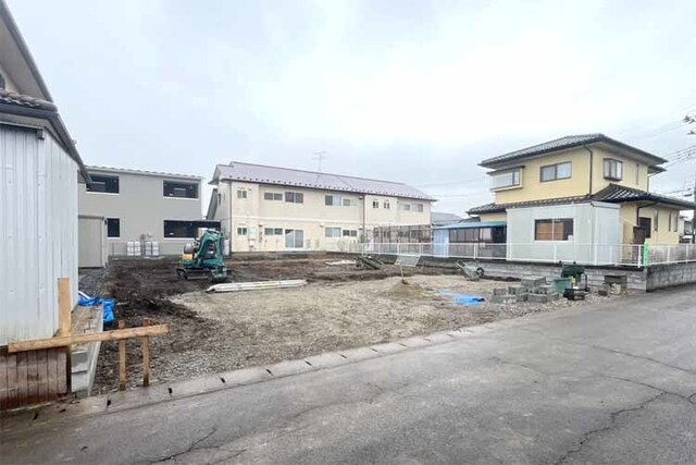 （現地写真）ゆとりの敷地！楽しみ広がる南庭！