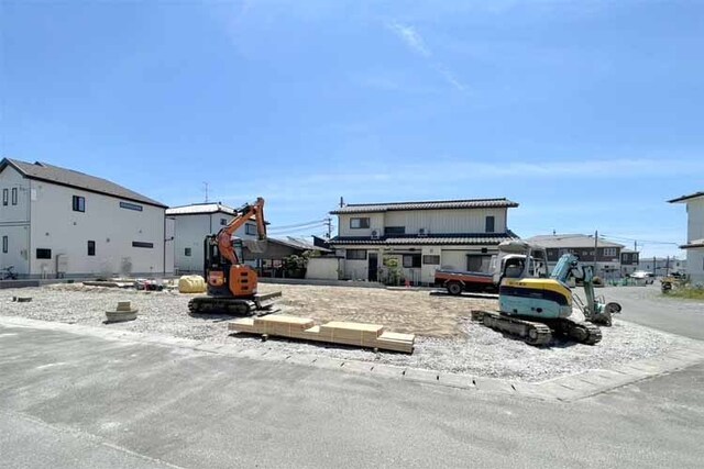 （現地写真）前面道路広く開放的な角地！