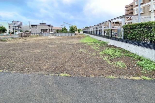 リビングに開放感が生まれる続き間はキッチンからも目が届く安心設計！現地（2025年7月）撮影