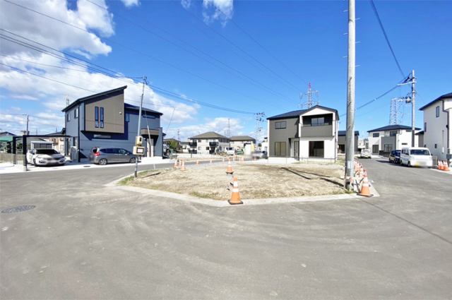 郡山小学校まで徒歩6分！お子様に負担の少ない通学距離♪現地（2025年10月）撮影