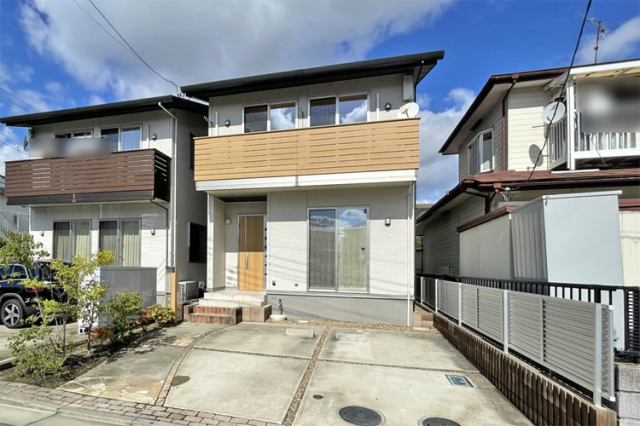 国道4号線近郊でお出かけにも便利飲食店やお買い物施設が充実現地（2025年10月）撮影